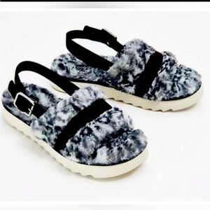 Kookaburra by UGG FUZZY fluffy pepped print‎ gray sandals 10 women